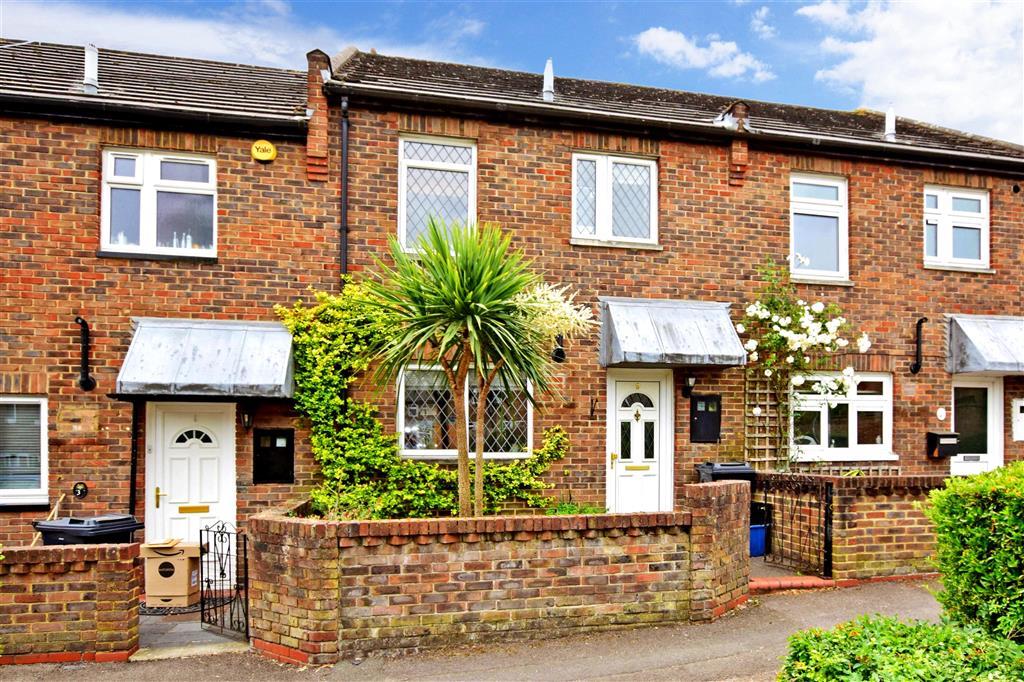3 bedroom terraced house for sale in Ribble Close, Woodford Green, Essex, IG8