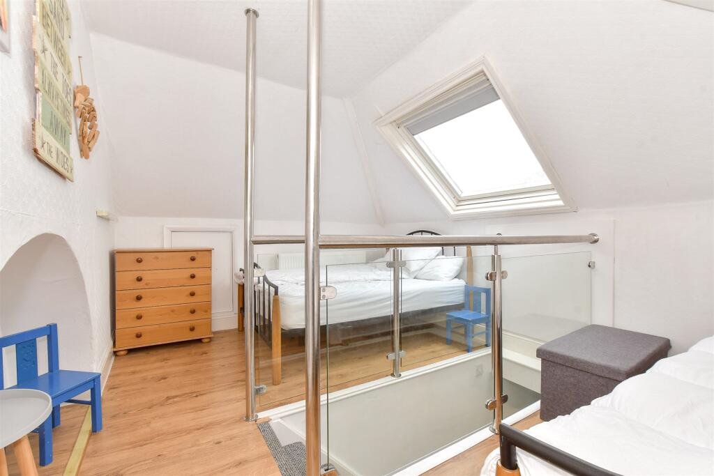 Main image of property: Cross Street, Cowes, Isle of Wight