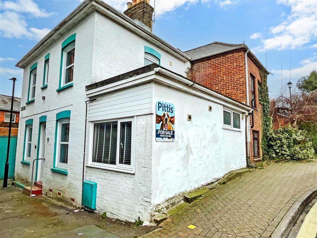 Main image of property: Cross Street, Cowes, Isle of Wight