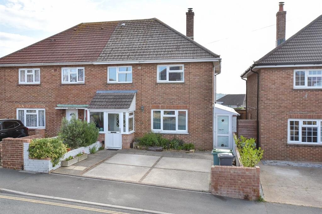 Main image of property: Mill Hill Road, Cowes, Isle of Wight