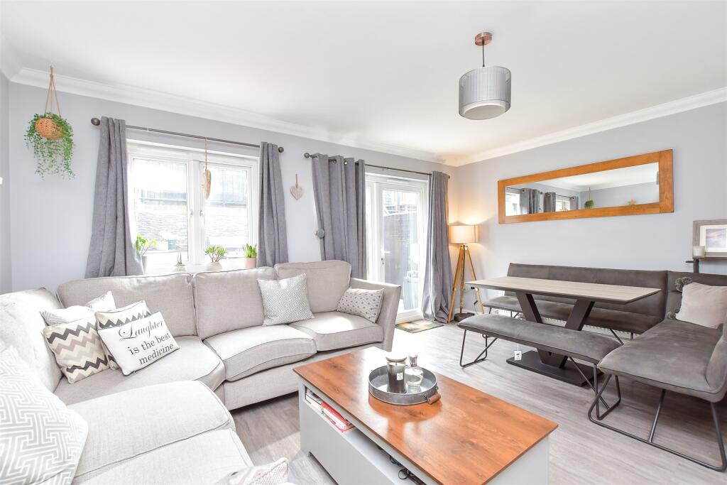 Main image of property: Broadway, Totland Bay, Isle of Wight