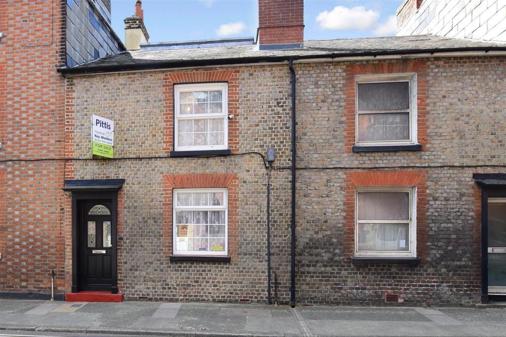 3 bedroom terraced house for sale in Trafalgar Road, Newport, Isle of