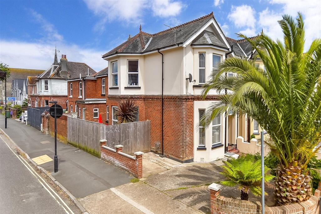 4 bedroom semi-detached house