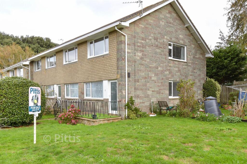 2 bedroom ground maisonette