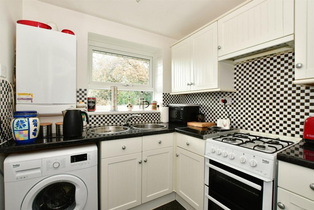 2 bedroom for sale in Forest Way, Winford, Sandown, Isle of