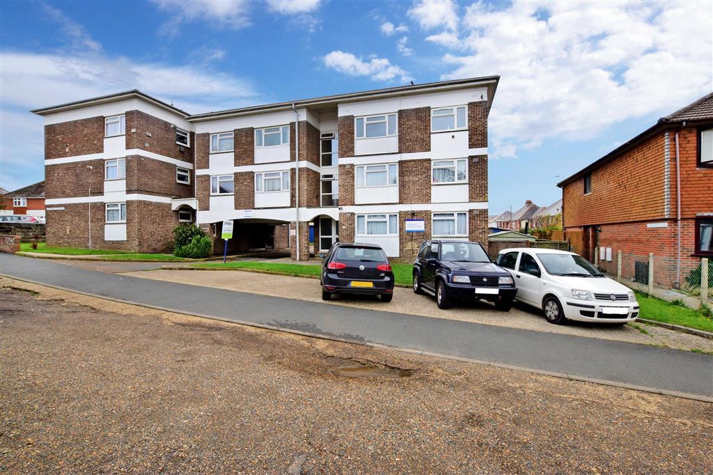 2 bedroom flat for sale in Alresford Road, Shanklin, Isle of Wight, PO37