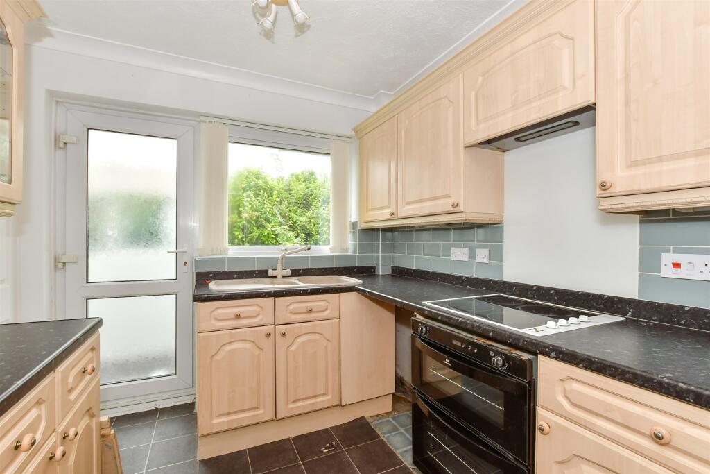 3 bedroom semidetached bungalow for sale in Grasmere Road, Kennington