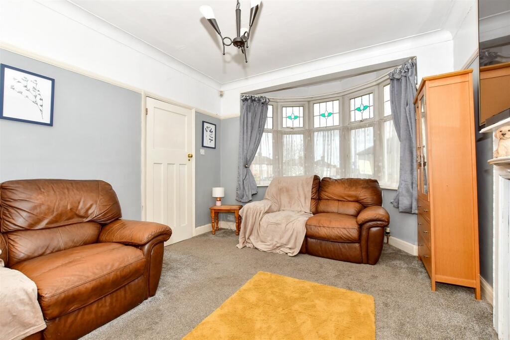 3 bedroom semidetached house for sale in Bedonwell Road, Bexleyheath