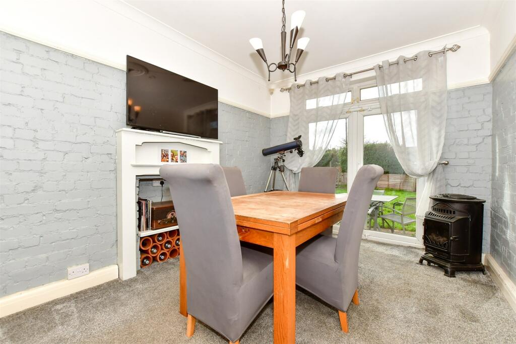 3 bedroom semidetached house for sale in Bedonwell Road, Bexleyheath