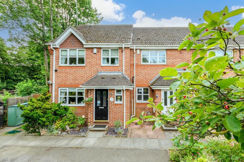 Main image of property: Lowry Close, Erith, Kent