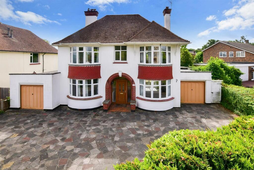 3 bedroom detached house for sale in Willington Street, Maidstone, Kent