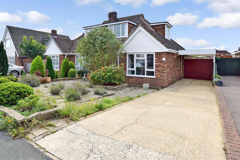 2 bedroom bungalow for sale in Bramley Crescent, Bearsted, Maidstone