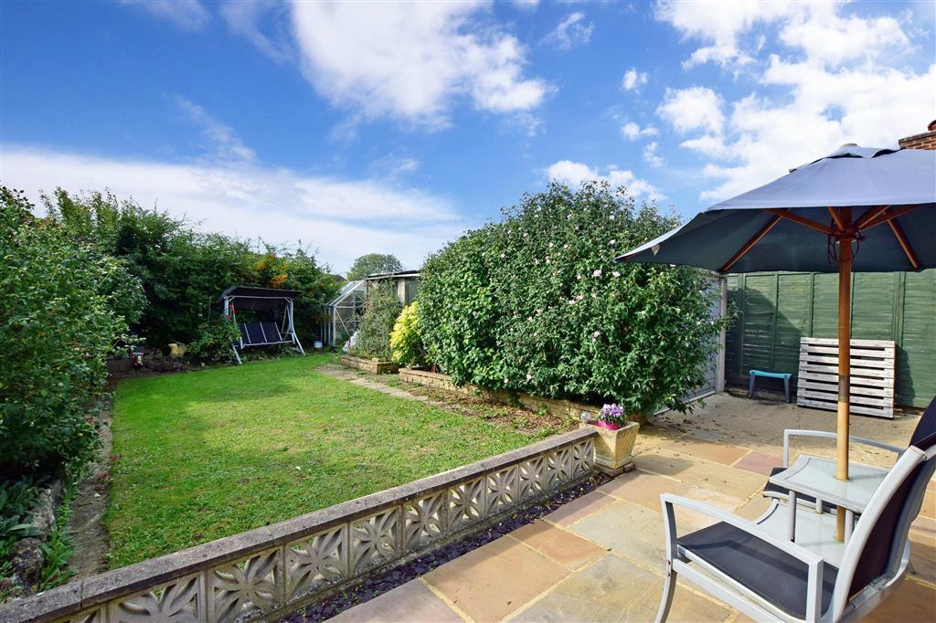 2 bedroom bungalow for sale in Bramley Crescent, Bearsted, Maidstone