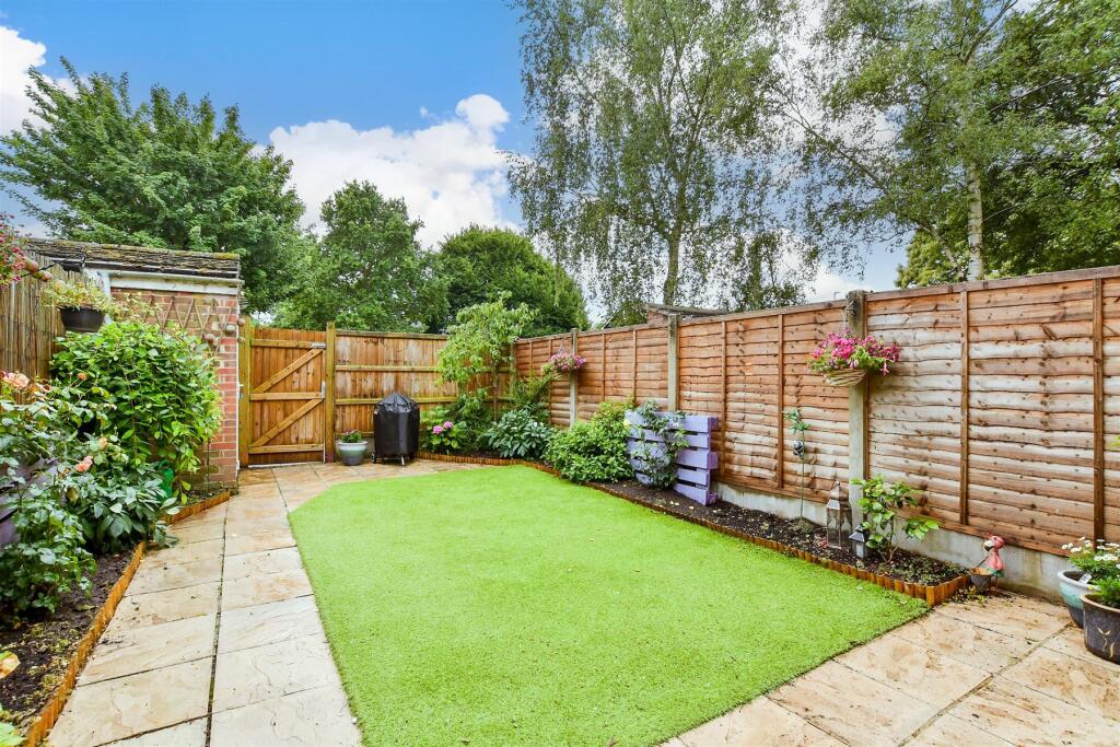 Main image of property: Plumpton Walk, Maidstone, Kent