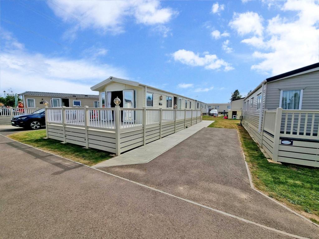 3 bedroom park home for sale in Shottendane Road, Birchington, Kent, CT7