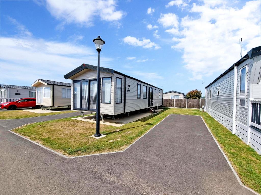 2 bedroom park home for sale in Shottendane Road, Birchington, Kent, CT7