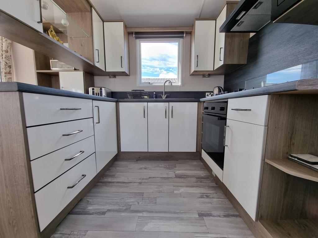 2 bedroom park home for sale in Shottendane Road, Birchington, Kent, CT7