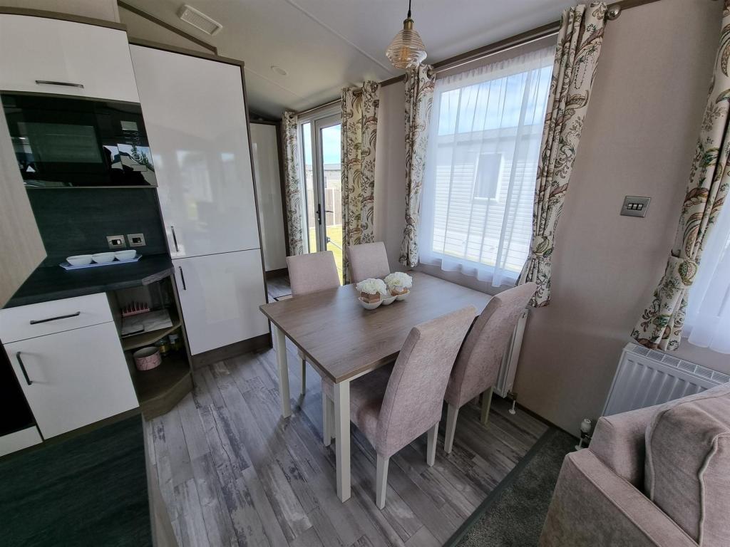 2 bedroom park home for sale in Shottendane Road, Birchington, Kent, CT7