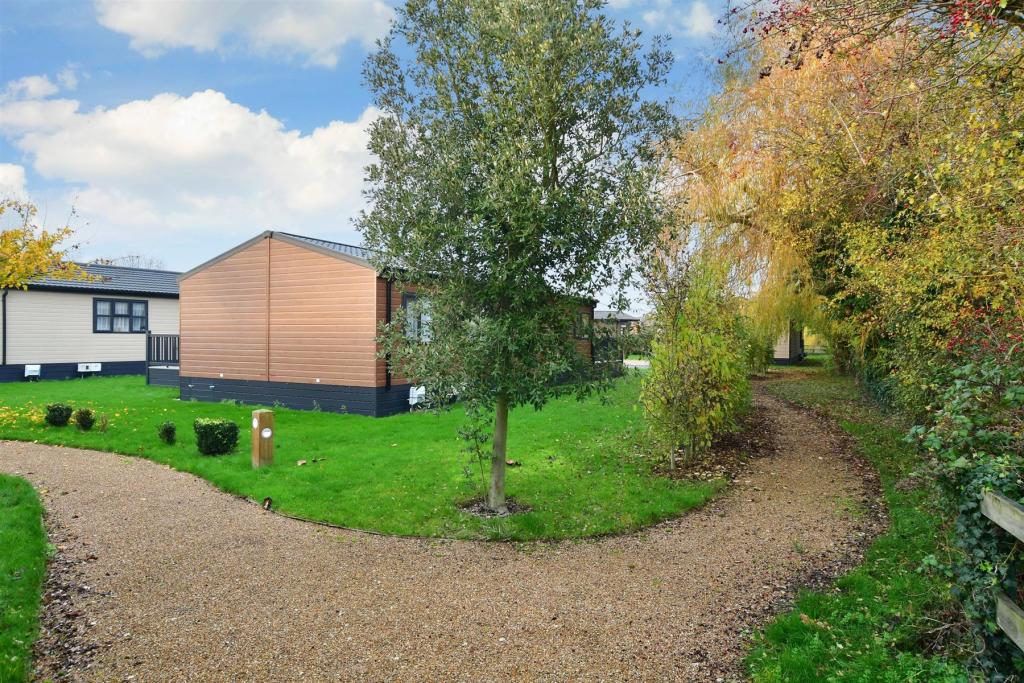 3 bedroom park home for sale in Monkton Street, Monkton, Ramsgate, Kent