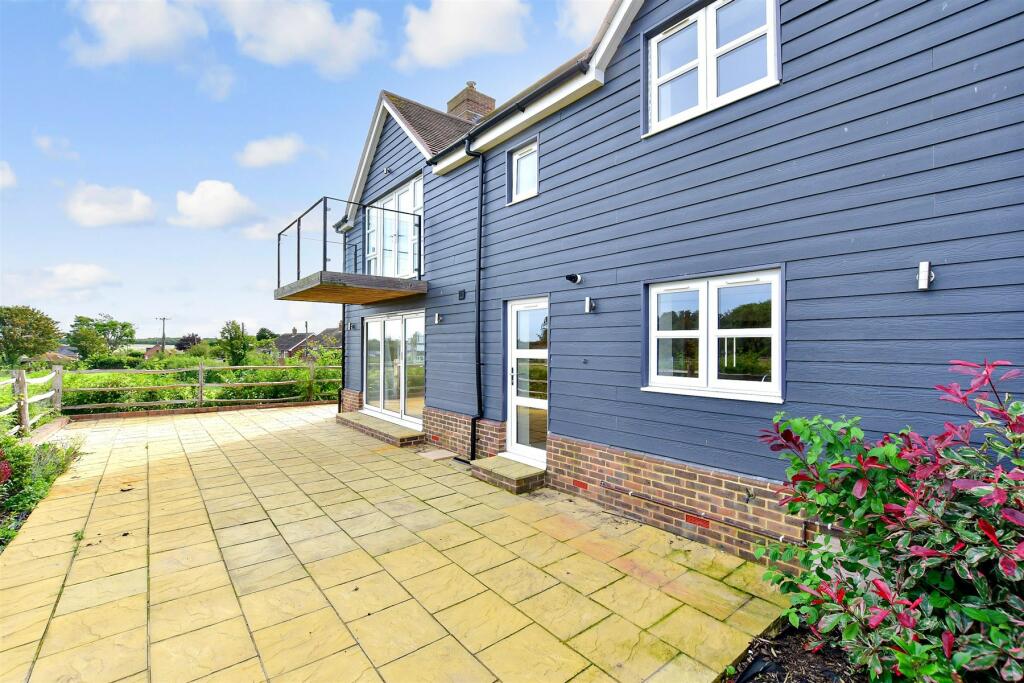 3 bedroom detached house for sale in Plumstone Road, Acol, Birchington