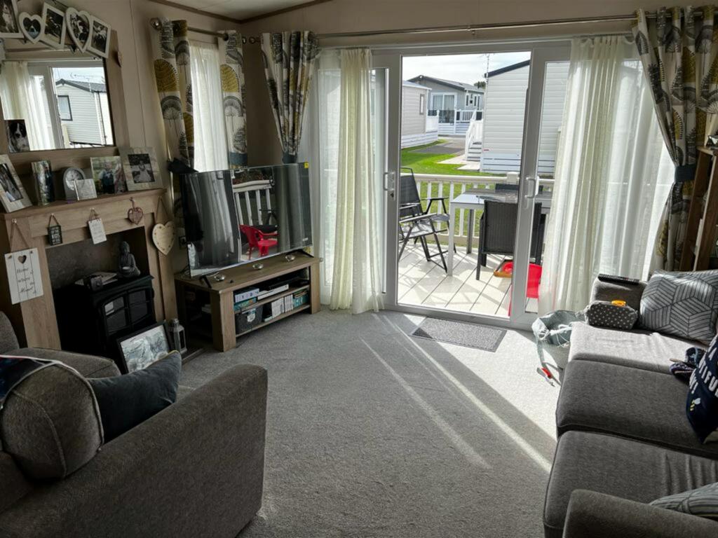 2 bedroom park home for sale in Birchington Vale Caravan Park