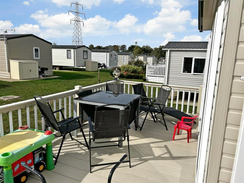 2 bedroom park home for sale in Birchington Vale Caravan Park