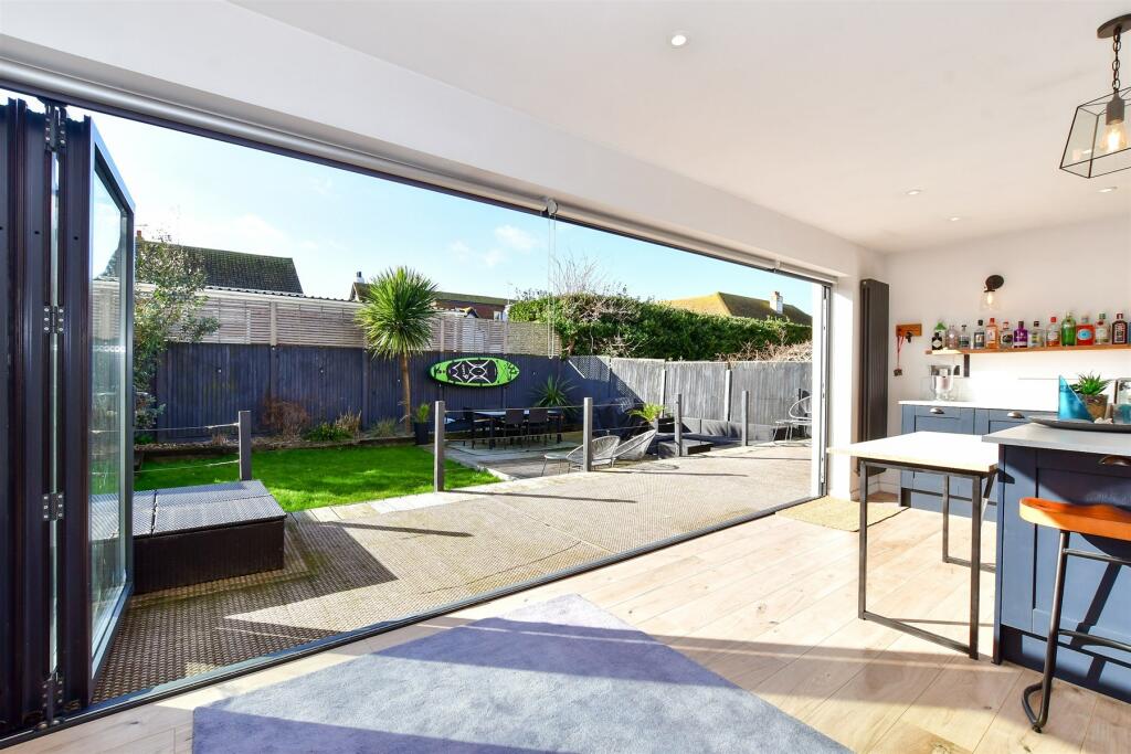 4 bedroom detached house for sale in Canute Road, Minnis Bay