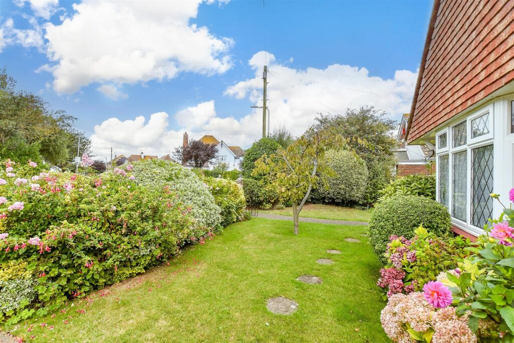 Additional property image - Grenham Bay Avenue, Minnis Bay, Birchington, Kent