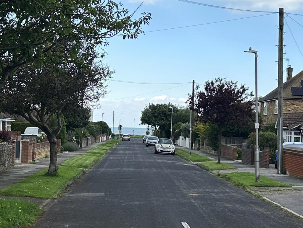 Additional property image - Grenham Bay Avenue, Minnis Bay, Birchington, Kent