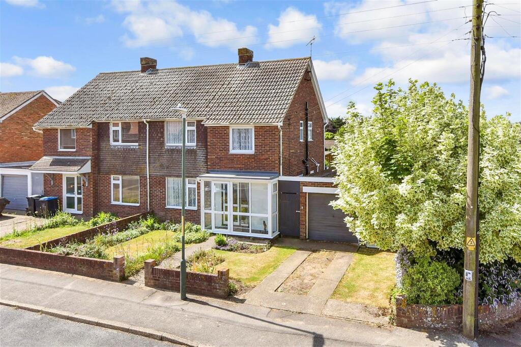 Main image of property: The Length, St Nicholas At Wade, Birchington, Kent