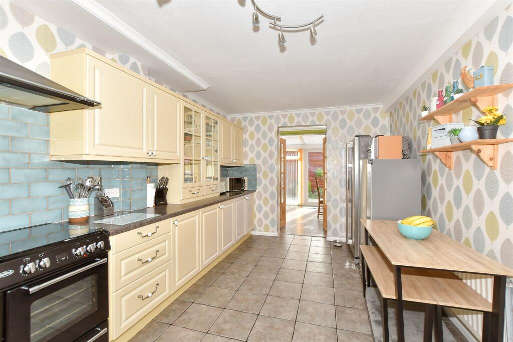 Additional property image - Hugin Avenue, Broadstairs, Kent