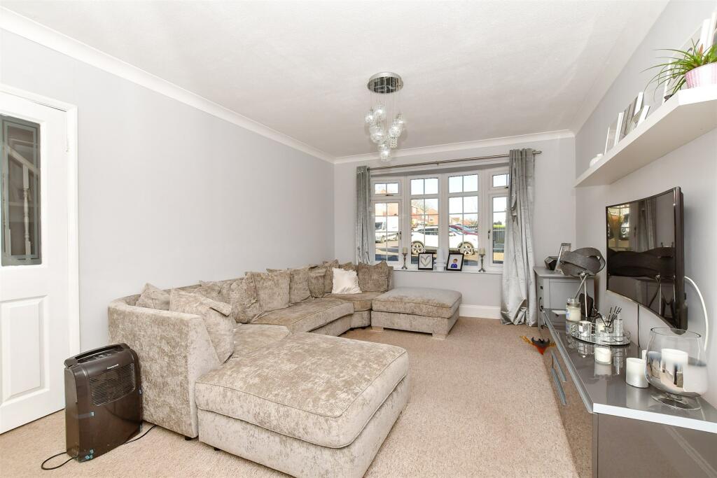 3 bedroom terraced house for sale in Chestnut Drive, Sturry, Canterbury