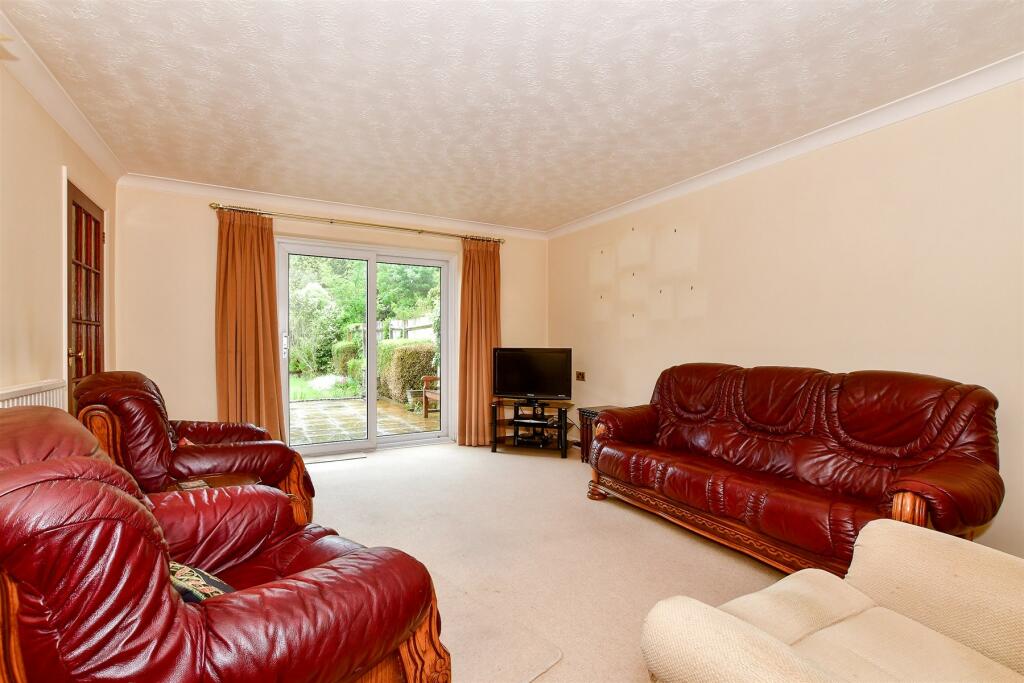 3 bedroom semidetached house for sale in Bigbury Road, Chartham Hatch