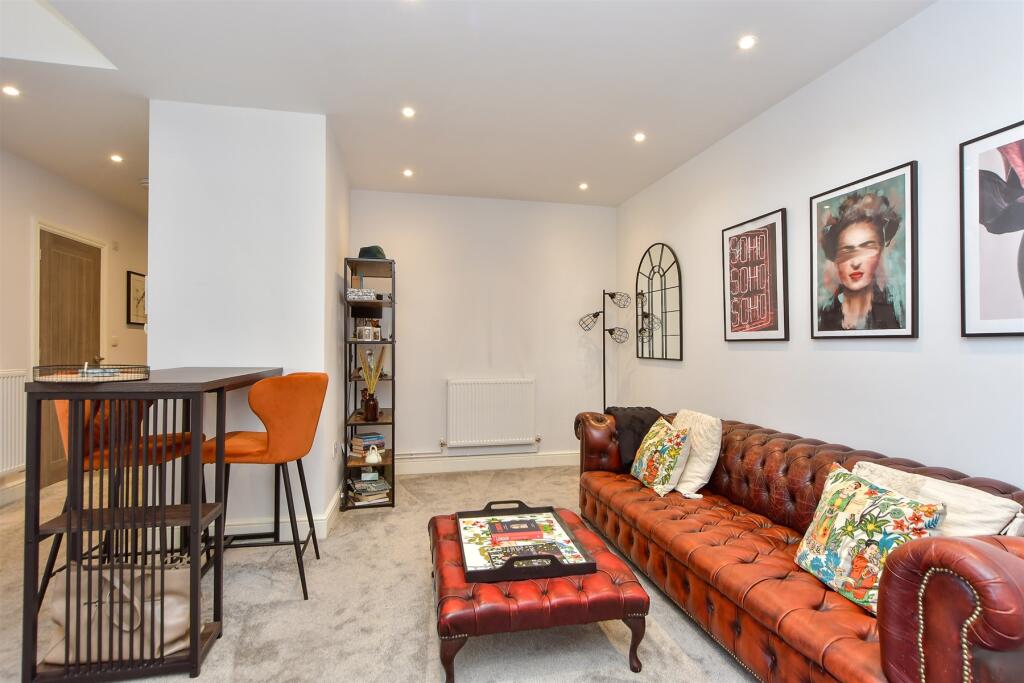 Main image of property: High Street, Chatham, Kent