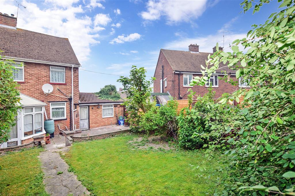 3 bedroom semidetached house for sale in Roosevelt Avenue, Chatham