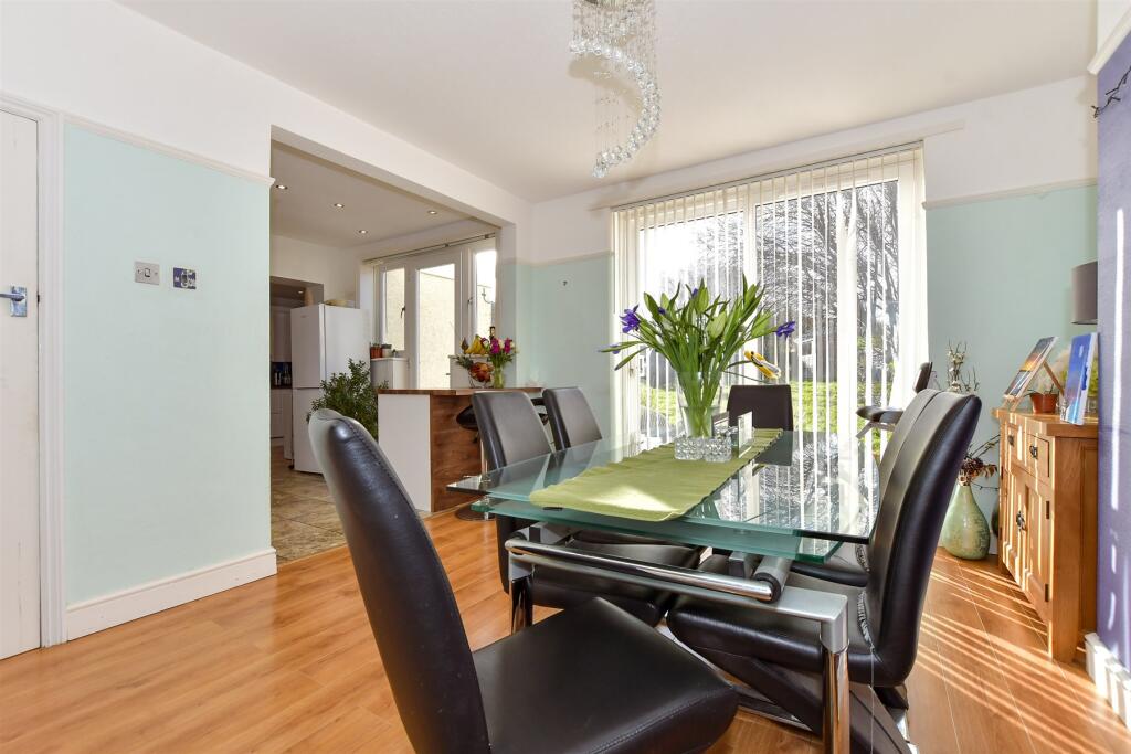 Additional property image - George V Avenue, Margate, Kent