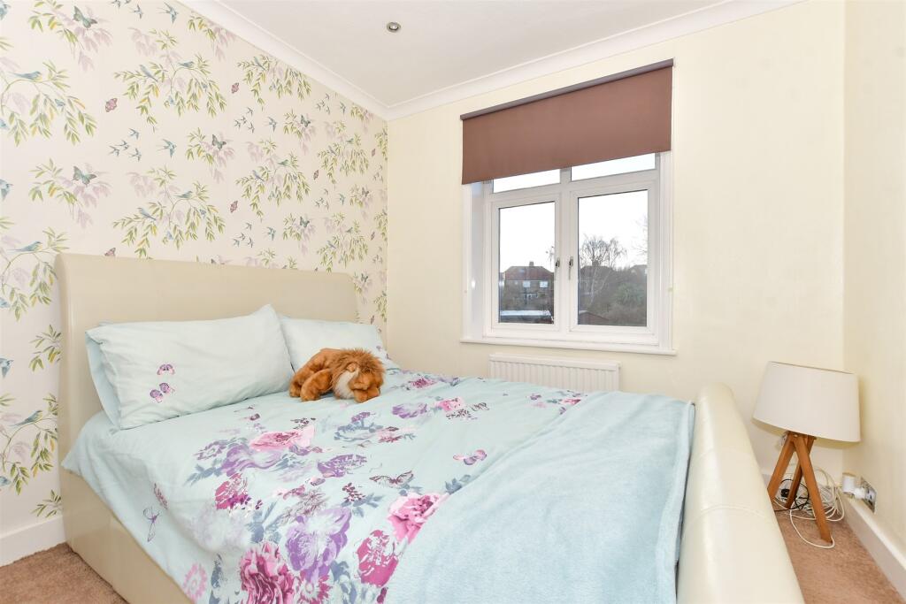 Additional property image - George V Avenue, Margate, Kent