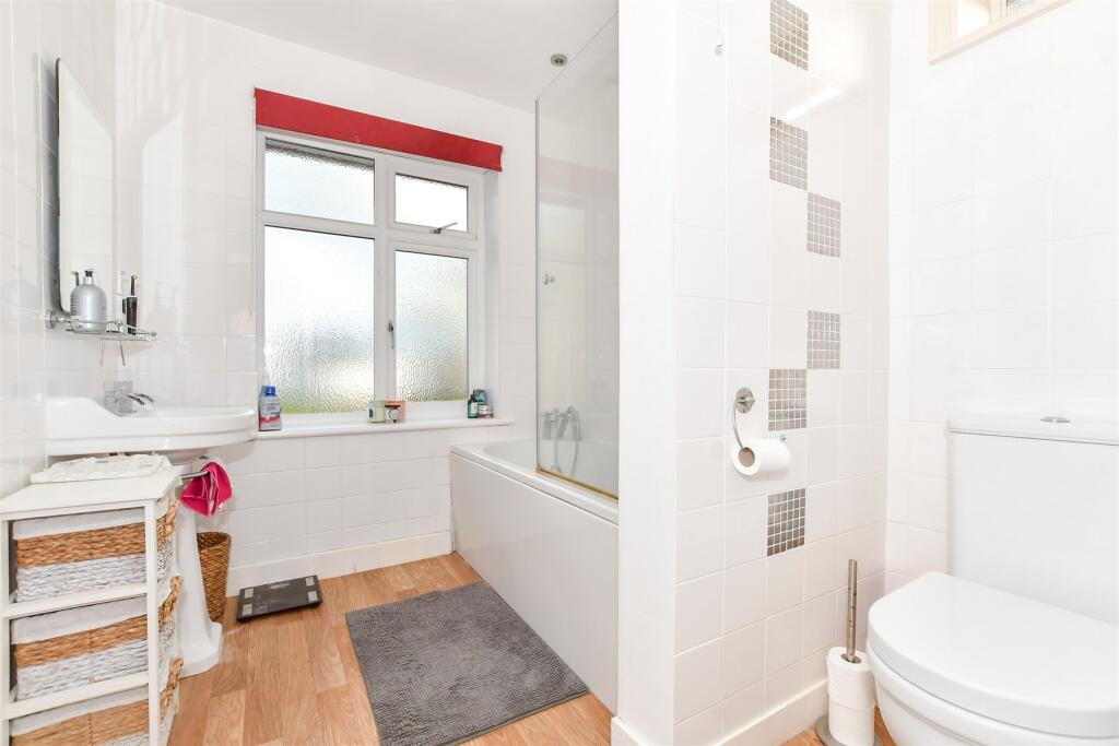 Additional property image - George V Avenue, Margate, Kent