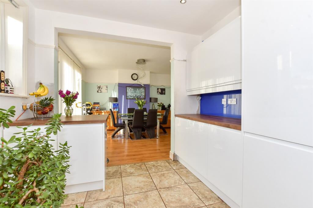 Additional property image - George V Avenue, Margate, Kent