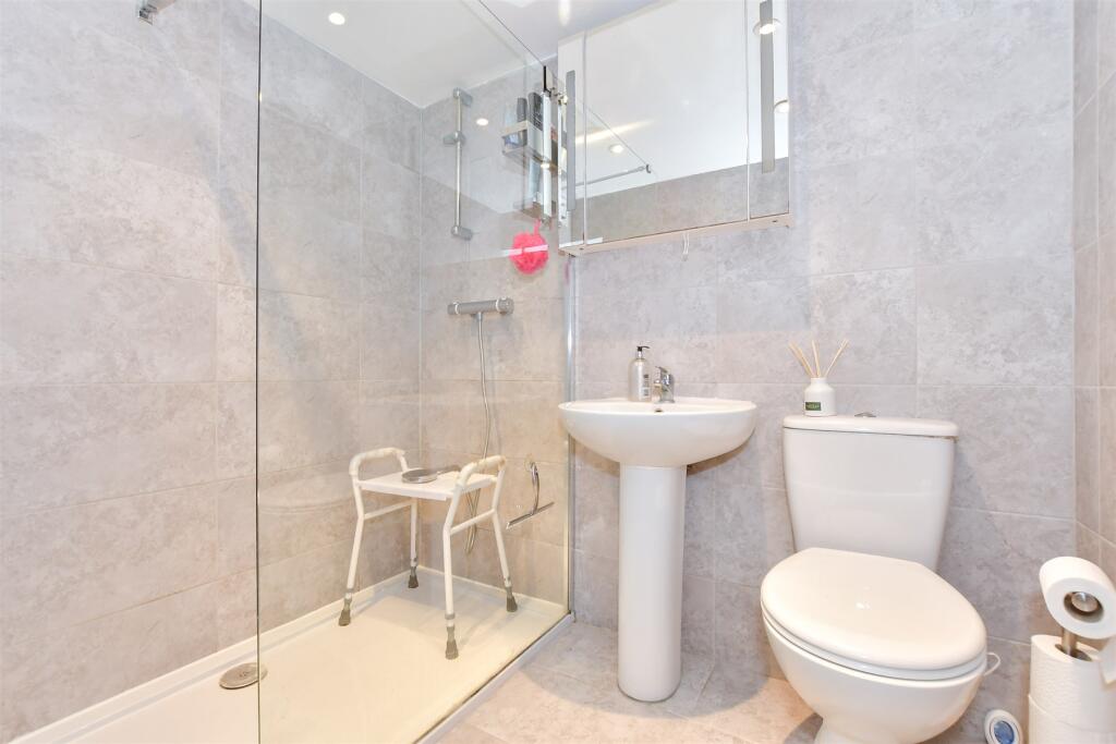 Additional property image - George V Avenue, Margate, Kent