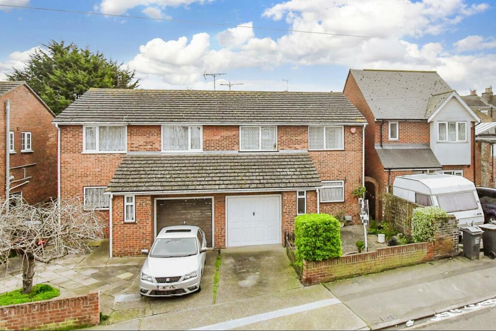 3 bedroom semidetached house for sale in Sweyn Road, Cliftonville