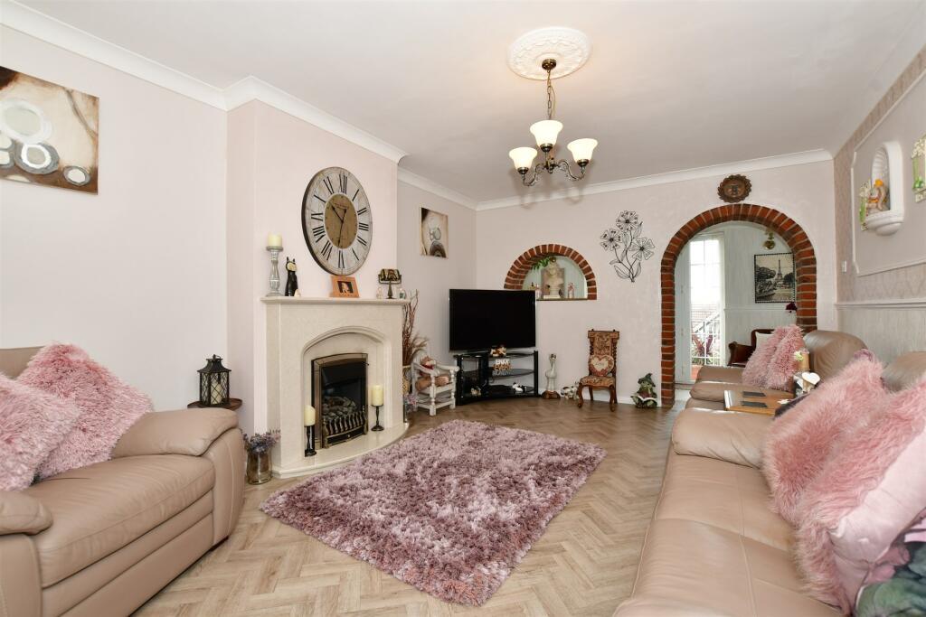 3 bedroom semidetached bungalow for sale in Beacon Drive, Bean