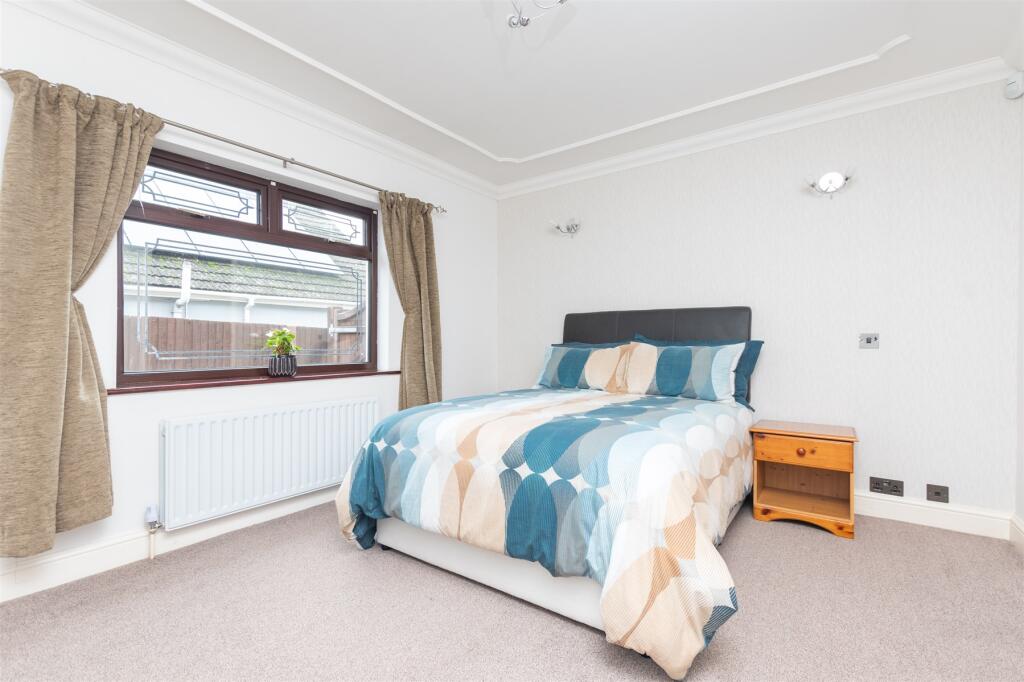 Additional property image - Hedge Place Road, Greenhithe, Kent