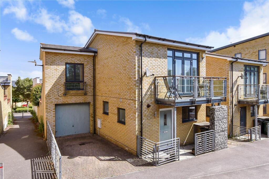 Main image of property: Park Lane, Greenhithe, Kent