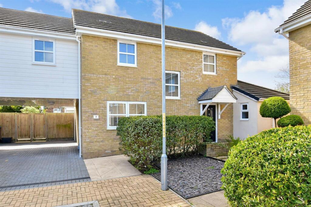 3 bedroom detached house for sale in St. James Close, Deal, Kent, CT14