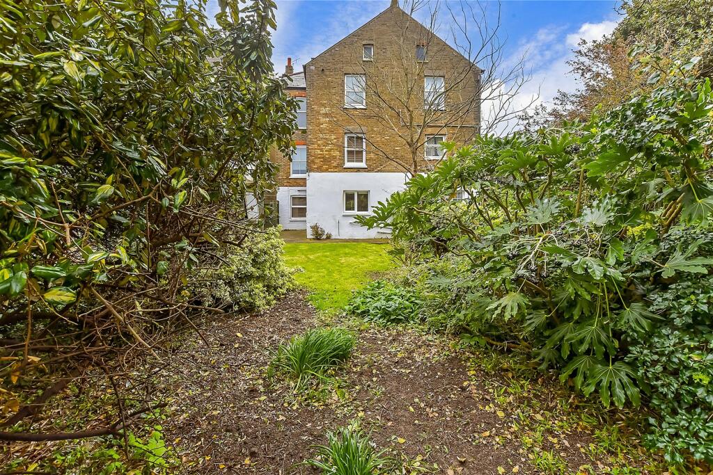 1 bedroom ground floor flat for sale in Sandown Road, Deal, Kent, CT14