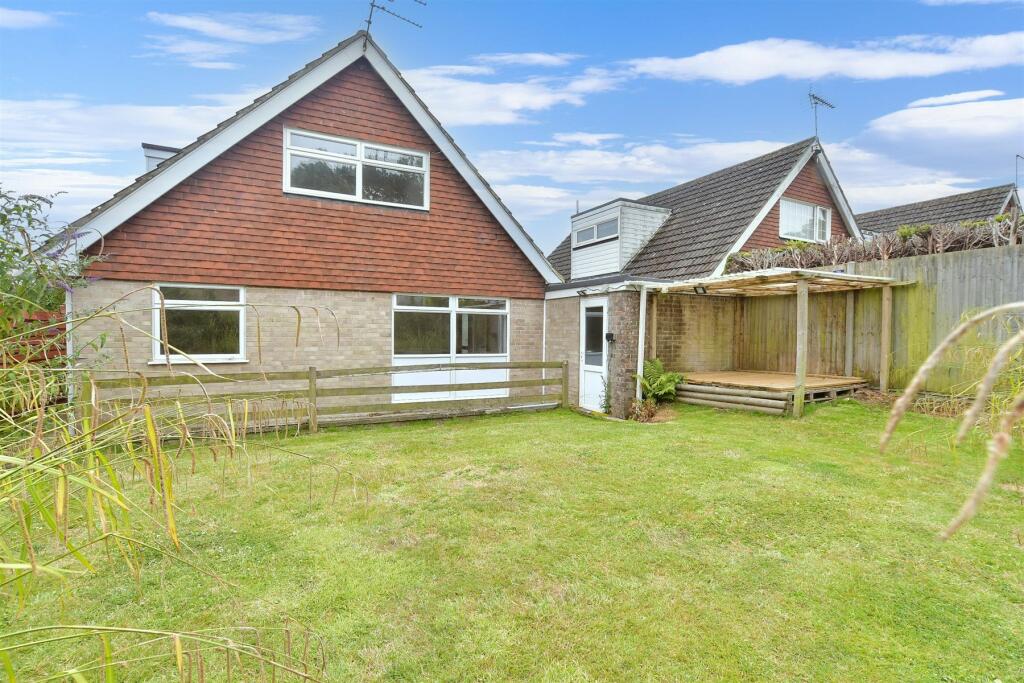 4 bedroom chalet for sale in Farm Lane, Sholden, Deal, Kent, CT14