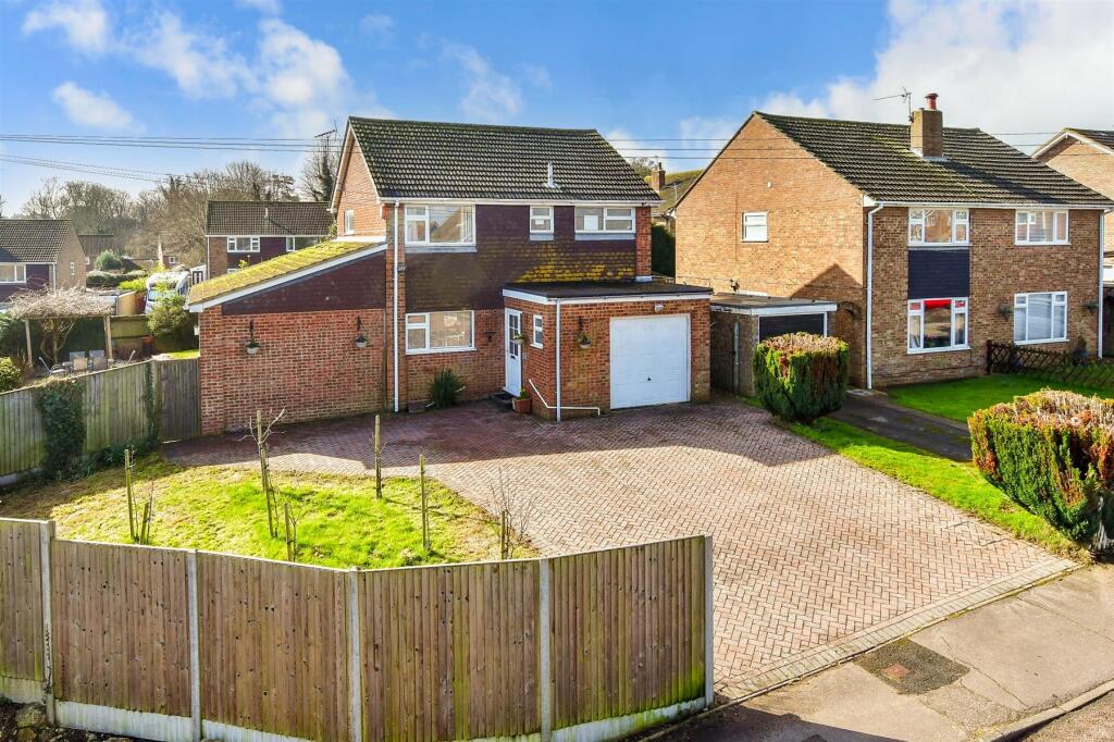 3 bedroom detached house for sale in Cherry Waye, Eythorne, Dover, Kent, CT15