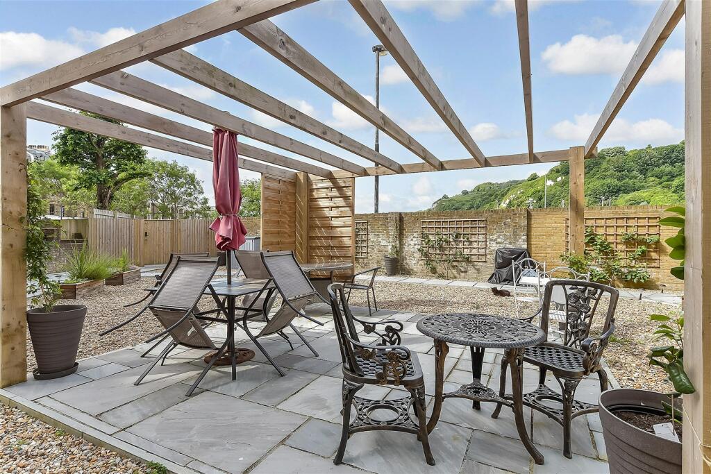 Additional property image - Cambridge Terrace, Dover, Kent