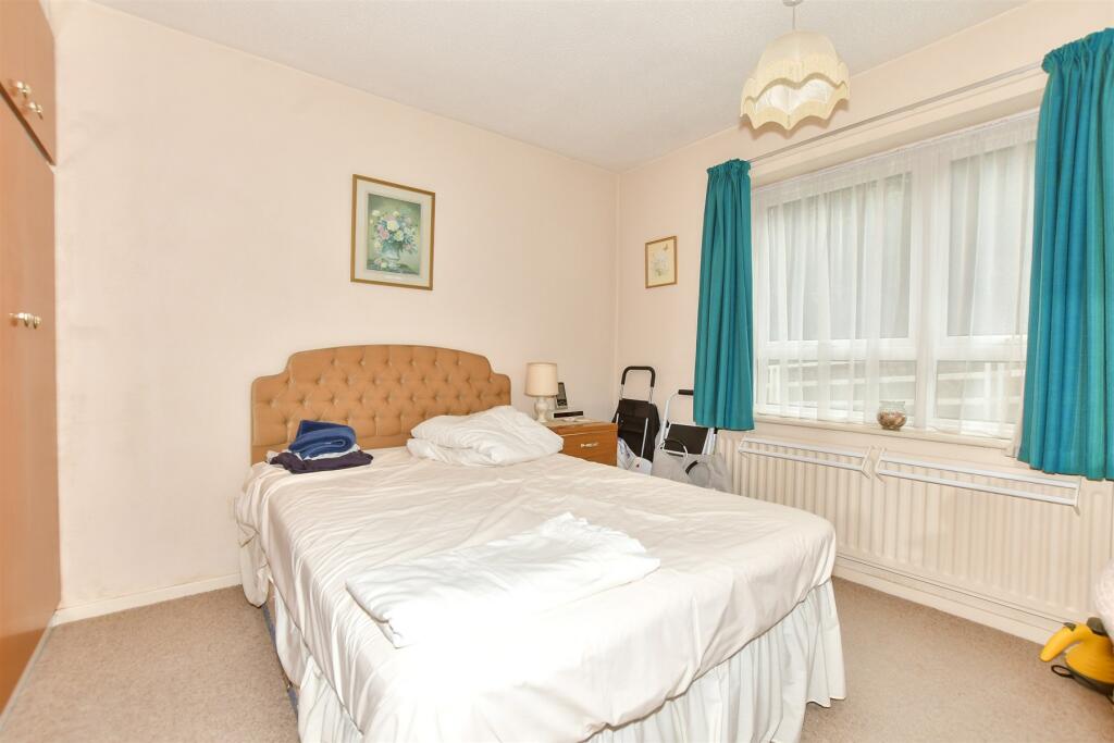 Additional property image - London Road, River, Kent